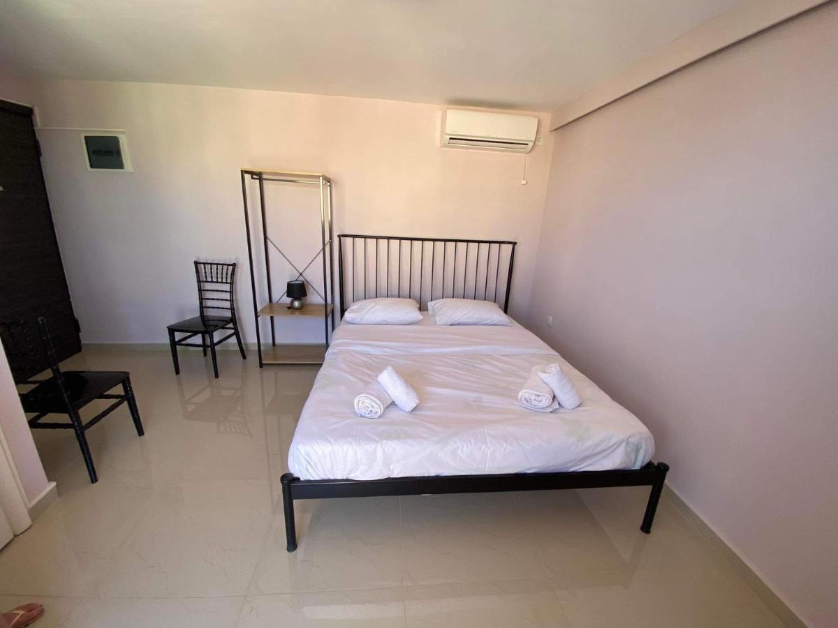 شقة Lavrio 1Bdr Penthouse 7 Min On Foot From The Port المظهر الخارجي الصورة