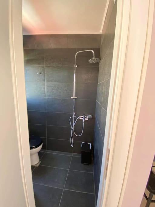 شقة Lavrio 1Bdr Penthouse 7 Min On Foot From The Port المظهر الخارجي الصورة