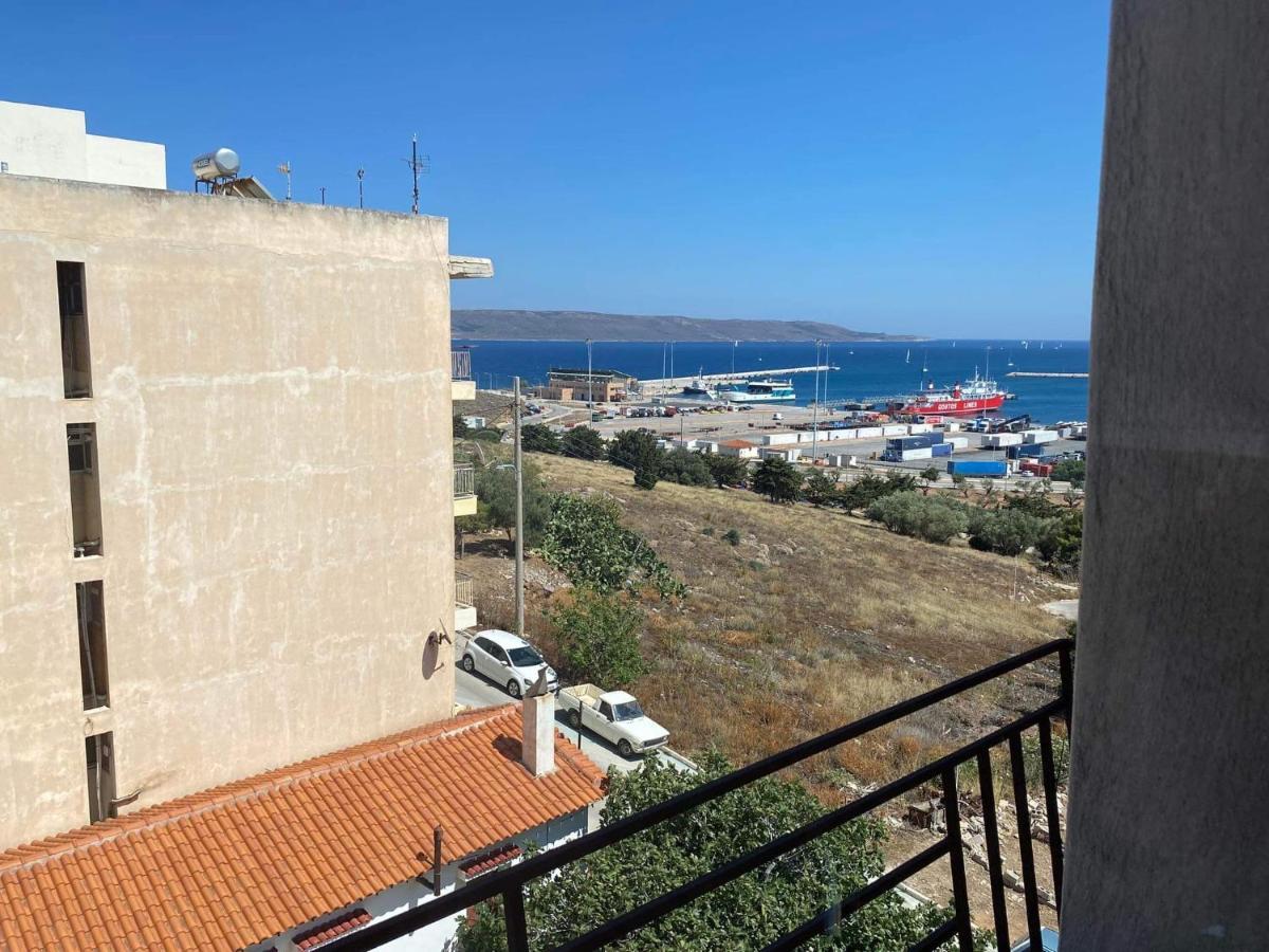 شقة Lavrio 1Bdr Penthouse 7 Min On Foot From The Port المظهر الخارجي الصورة